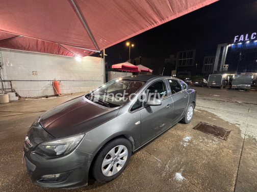 Opel Astra 2020 Gray Automatic Used for Sale in Greater Cairo ( Cairo + Giza) - 4