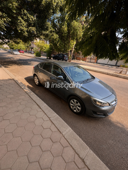 Opel Astra 2020 Gray Automatic Used for Sale in Greater Cairo ( Cairo + Giza) - 6