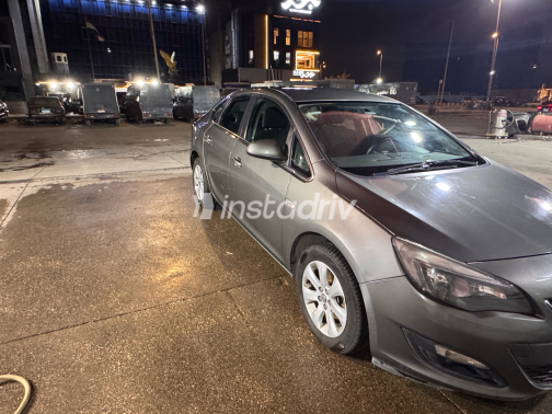 Opel Astra 2020 Gray Automatic Used for Sale in Greater Cairo ( Cairo + Giza) - 7