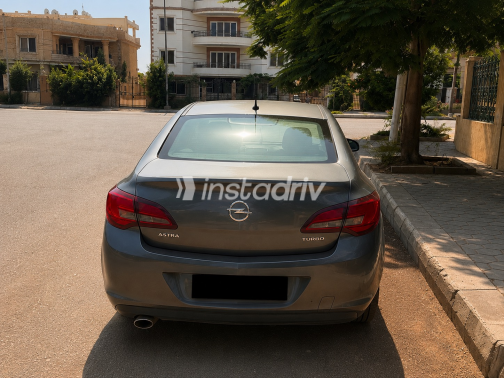 Opel Astra 2020 Gray Automatic Used for Sale in Greater Cairo ( Cairo + Giza) - 8