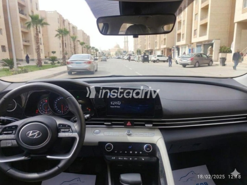 هيونداي إلنترا سى ان 7 2021 رمادي غامق أوتوماتيك مستعملة للبيع في أسيوط - 5