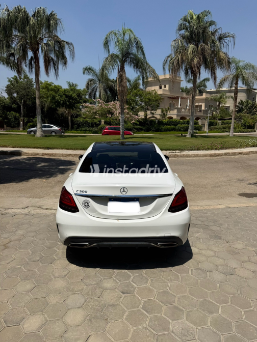 مرسيدس C 300 2020 أبيض أوتوماتيك مستعملة للبيع في القاهرة الكبرى ( القاهرة - الجيزة) - 5