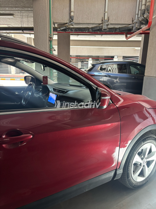 Nissan Qashqai 2019 White Automatic Used for Sale in Greater Cairo ( Cairo + Giza) - 5