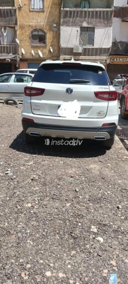شانجان CS 55 2022 أبيض أوتوماتيك مستعملة للبيع في القاهرة الكبرى ( القاهرة - الجيزة) - 1