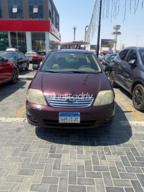 Toyota Corolla 2004 Dark Red Automatic Used for Sale in Cairo - 3
