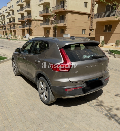 فولفو XC 40 2021 ذهبي أوتوماتيك مستعملة للبيع في القاهرة الكبرى ( القاهرة - الجيزة) - 2