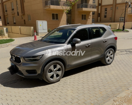 فولفو XC 40 2021 ذهبي أوتوماتيك مستعملة للبيع في القاهرة الكبرى ( القاهرة - الجيزة) - 4