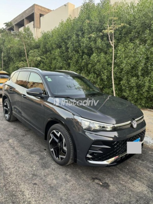 Volkswagen Tiguan 2026 Gray Automatic Used for Sale in Sheikh Zayed City - 3