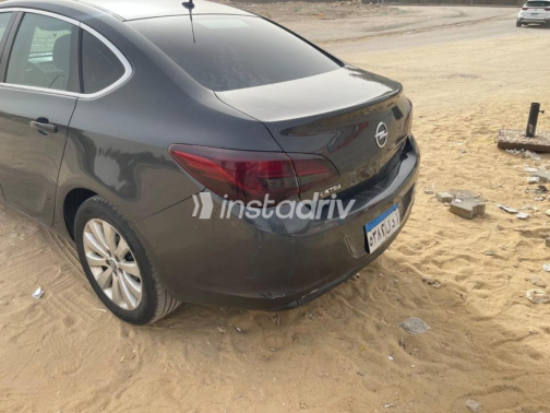 Opel Astra 2016 White Automatic Used for Sale in Greater Cairo ( Cairo + Giza) - 2