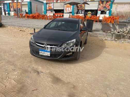 Opel Astra 2016 White Automatic Used for Sale in Greater Cairo ( Cairo + Giza) - 6