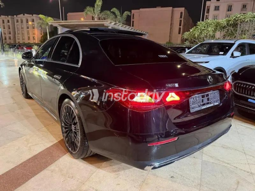 مرسيدس E 200 2026 أسود أوتوماتيك مستعملة للبيع في القاهرة - 4
