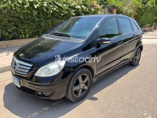 مرسيدس B 150 2007 أسود أوتوماتيك مستعملة للبيع في مدينة نصر - 4