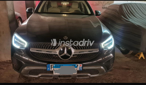 مرسيدس GLC 200 2020 أسود أوتوماتيك مستعملة للبيع في القاهرة الكبرى ( القاهرة - الجيزة) - 4