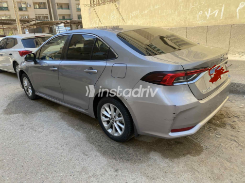 Toyota Corolla 2019 Silver Automatic Used for Sale in Greater Cairo ( Cairo + Giza) - 1