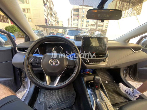 Toyota Corolla 2019 Silver Automatic Used for Sale in Greater Cairo ( Cairo + Giza) - 2