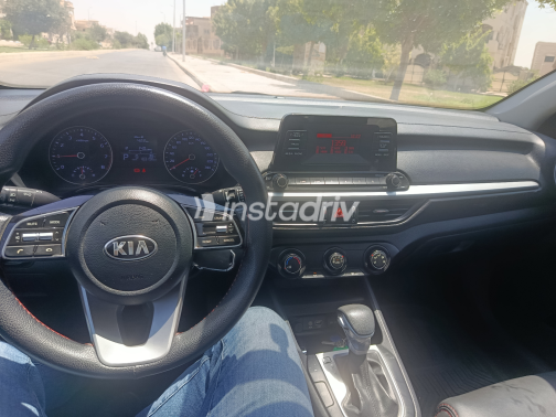 كيا جراند سيراتو 2019 رمادي غامق أوتوماتيك مستعملة للبيع في القاهرة الكبرى ( القاهرة - الجيزة) - 4