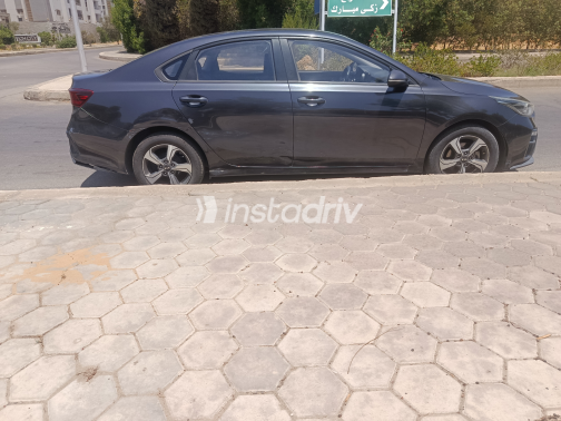 كيا جراند سيراتو 2019 رمادي غامق أوتوماتيك مستعملة للبيع في القاهرة الكبرى ( القاهرة - الجيزة) - 5