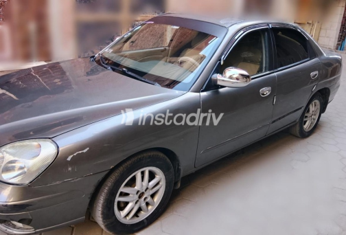 دايو نوبيرا 1999 فضي أوتوماتيك مستعملة للبيع في الإسكندرية - 3