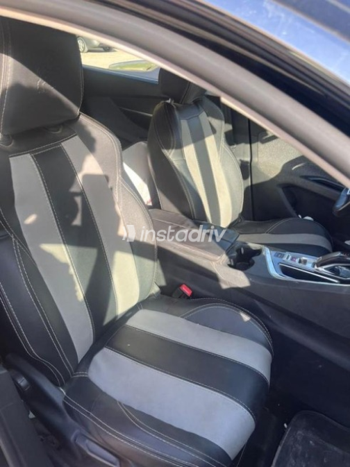 Peugeot 3008 2019 White Automatic Used for Sale in Greater Cairo ( Cairo + Giza) - 6