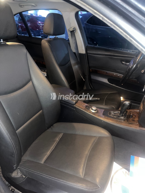 BMW 320 2009 Black Automatic Used for Sale in Greater Cairo ( Cairo + Giza) - 6