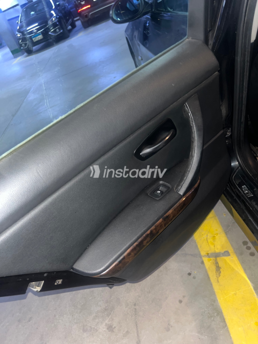 BMW 320 2009 Black Automatic Used for Sale in Greater Cairo ( Cairo + Giza) - 8