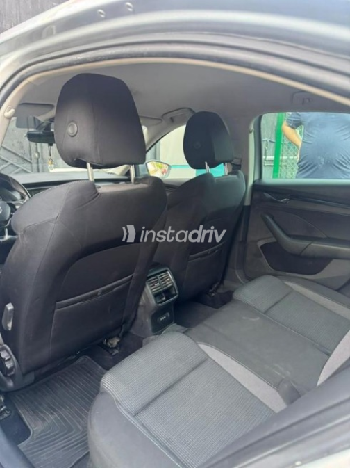 Skoda Octavia A8 2021 White Automatic Used for Sale in Greater Cairo ( Cairo + Giza) - 6