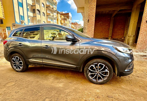 Renault Kadjar 2021 Dark Gray Automatic Used for Sale in Greater Cairo ( Cairo + Giza) - 4