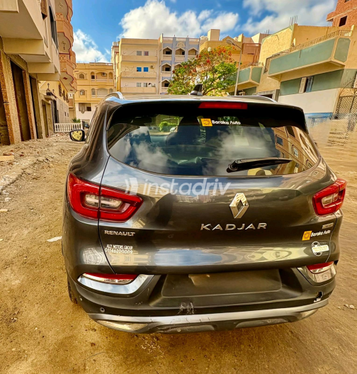 Renault Kadjar 2021 Dark Gray Automatic Used for Sale in Greater Cairo ( Cairo + Giza) - 6