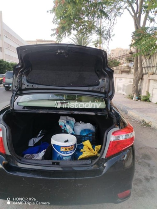 تويوتا ياريس 2014 أسود أوتوماتيك مستعملة للبيع في الإسكندرية - 3