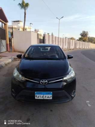 تويوتا ياريس 2014 أسود أوتوماتيك مستعملة للبيع في الإسكندرية