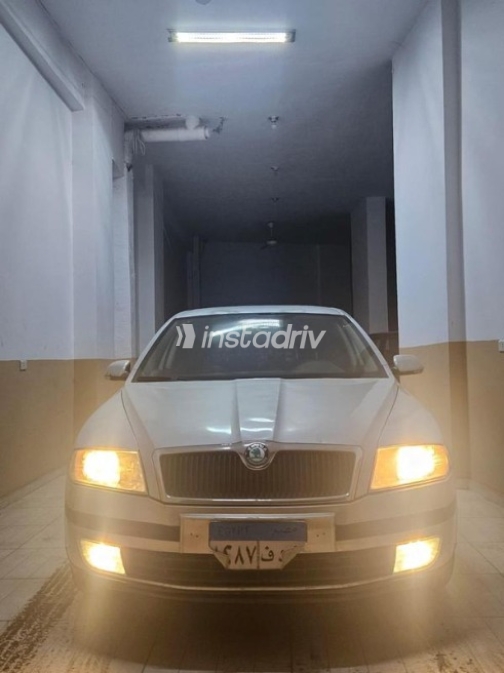 Skoda Octavia 2009 Silver Automatic Used for Sale in El Mahalla - 1