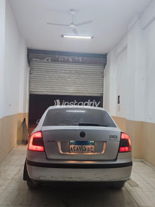 Skoda Octavia 2009 Silver Automatic Used for Sale in El Mahalla - 3