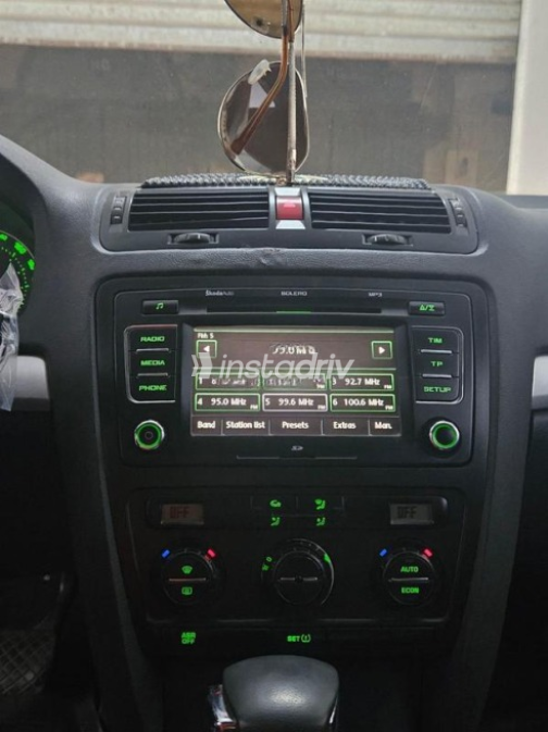 Skoda Octavia 2009 Silver Automatic Used for Sale in El Mahalla - 5