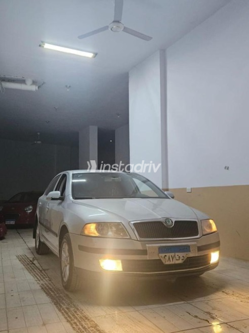 Skoda Octavia 2009 Silver Automatic Used for Sale in El Mahalla - 6