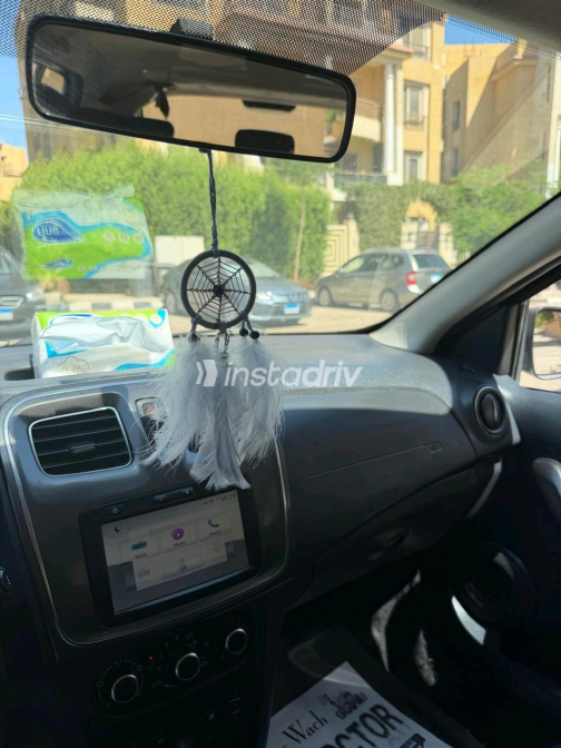 Renault Sandero Step Way 2021 Black Automatic Used for Sale in Greater Cairo ( Cairo + Giza) - 4