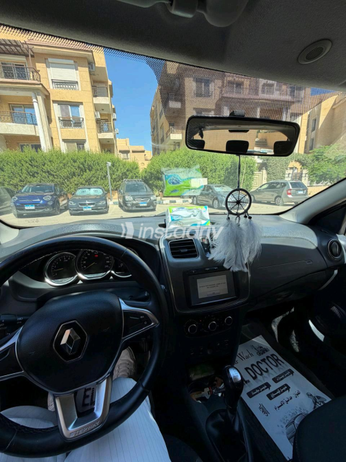 Renault Sandero Step Way 2021 Black Automatic Used for Sale in Greater Cairo ( Cairo + Giza) - 5