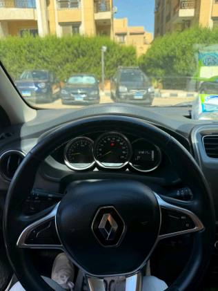 Renault Sandero Step Way 2021 Black Automatic Used for Sale in Greater Cairo ( Cairo + Giza)