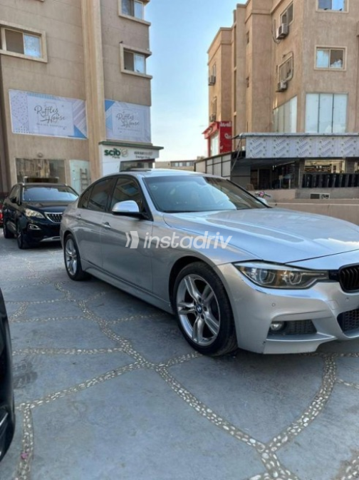 بي ام دبليو 320 2019 فضي أوتوماتيك مستعملة للبيع في مدينة الشيخ زايد - 6