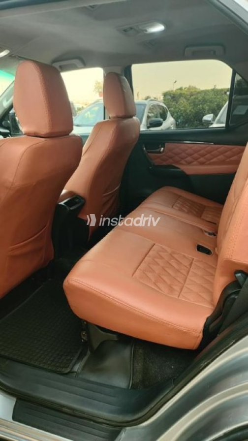 تويوتا فورتشنر 2018 فضي أوتوماتيك مستعملة للبيع في المعادى - 7