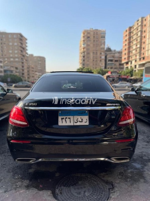 مرسيدس E 350 2019 أسود أوتوماتيك مستعملة للبيع في مدينة نصر - 4