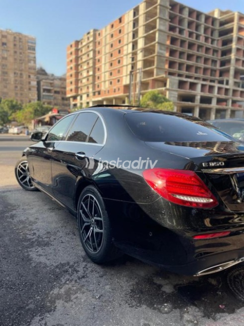 مرسيدس E 350 2019 أسود أوتوماتيك مستعملة للبيع في مدينة نصر - 5