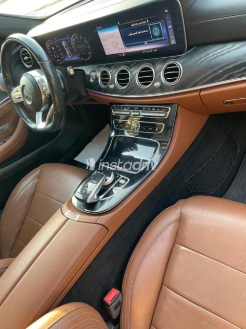 مرسيدس E 350 2019 أسود أوتوماتيك مستعملة للبيع في مدينة نصر - 8