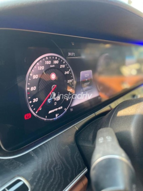 مرسيدس E 350 2019 أسود أوتوماتيك مستعملة للبيع في مدينة نصر - 9