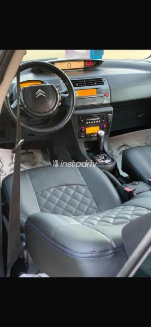 Citroën C4 2006 Silver Automatic Used for Sale in Shobra - 8