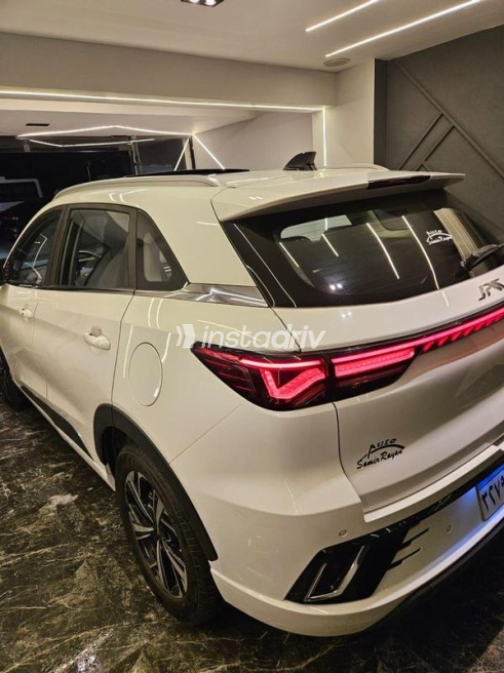 جاك JS6 2026 أبيض أوتوماتيك مستعملة للبيع في القاهرة - 4