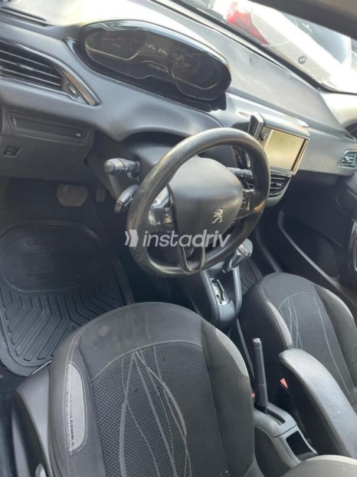 Peugeot 208 2014 Gold Automatic Used for Sale in Nasr city - 2