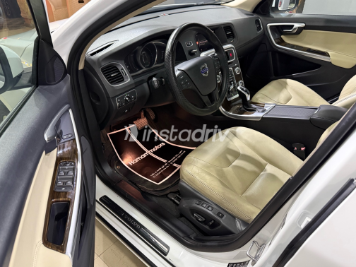 فولفو S60 2018 أبيض أوتوماتيك مستعملة للبيع في القاهرة الكبرى ( القاهرة - الجيزة) - 6