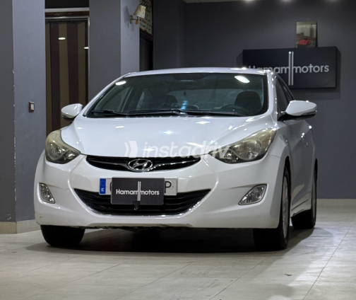 Hyundai Avante 2011 White Automatic Used for Sale in Greater Cairo ( Cairo + Giza) - 7