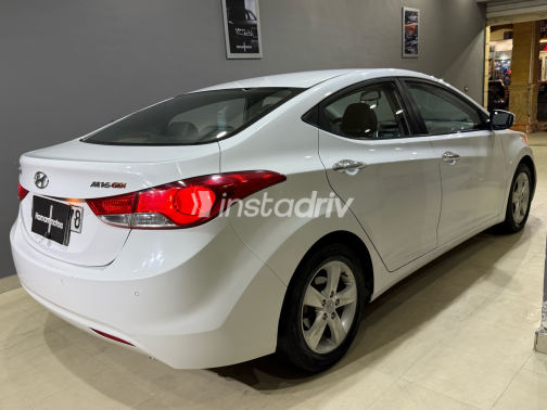 Hyundai Avante 2011 White Automatic Used for Sale in Greater Cairo ( Cairo + Giza) - 8