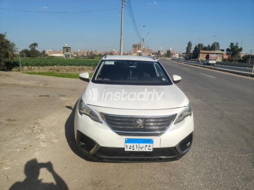 Peugeot 5008 2019 White Automatic Used for Sale in Greater Cairo ( Cairo + Giza) - 3